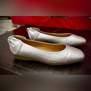 comfortview Silver Knot Ballet Flats
